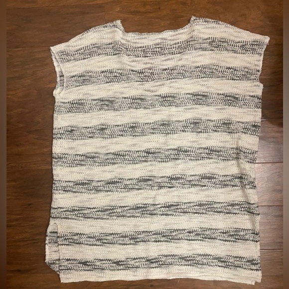 Zara V-Neck Oversized Sweater Size S - Picture 2 of 4